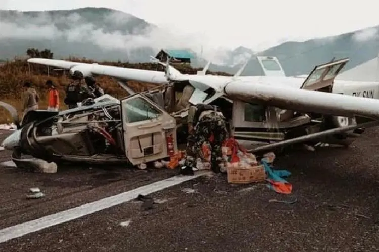 Pesawat Cargo Smart Air Kecelakaan di Bandara Aminggu Ilaga, Pilot Tewas 
