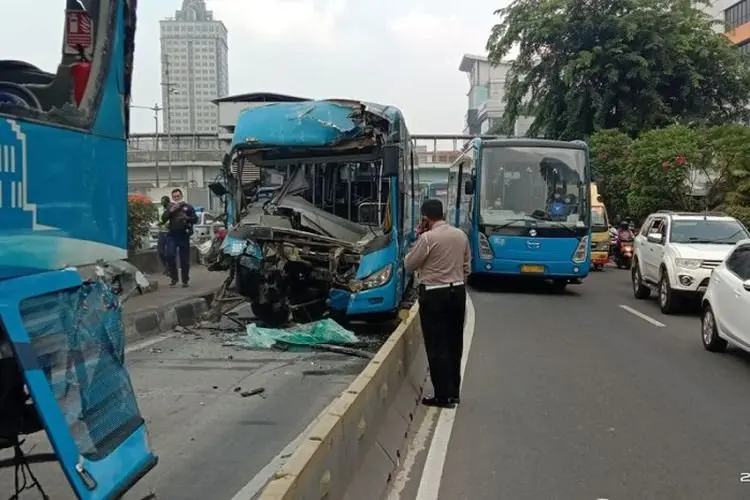 Laka Maut Dua Bus TransJakarta di Cawang, Begini Kondisi Terakhir Para Korban Luka
