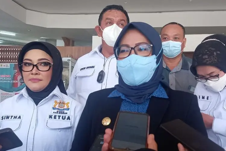 Ade Yasin Tebar Pujian Kiprah Kadin Kabupaten Bogor di Pelantikan Pengurus