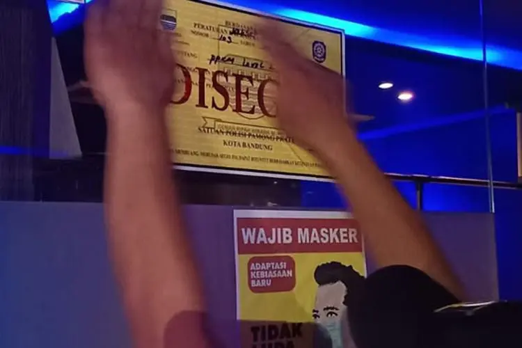 WAYAHNA! Sekda Kota Bandung Ema Sumarna Imbau Pelaku Usaha Taati Perwal Nomor 103 tentang PPKM Level 2