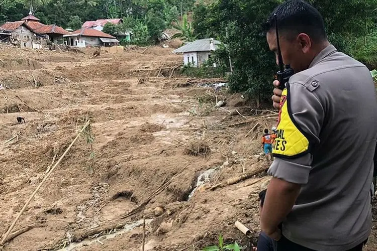 Longsor di Tanah Surga Bogor Jadi Inspirasi B-Obsession Ciptakan Lagu