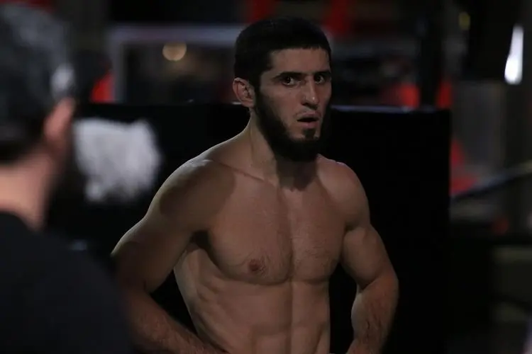 Demi Sabuk Juara, Islam Makhachev Janji Bertarung Bak Monster untuk Habisi Dan Hooker