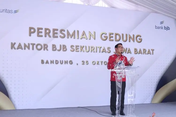  Ridwan Kamil: Edukasi Masyarakat Investasi dan Saham