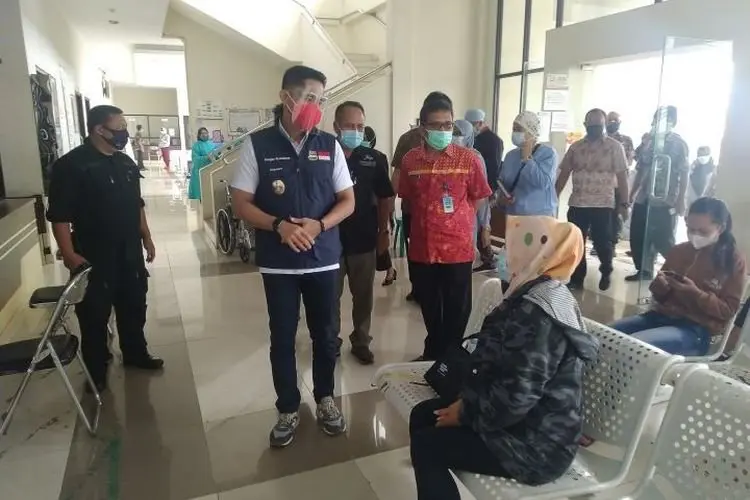 Pasien COVID-19 di KBB Tinggal 10 Orang, Begini Tanggapan Hengky