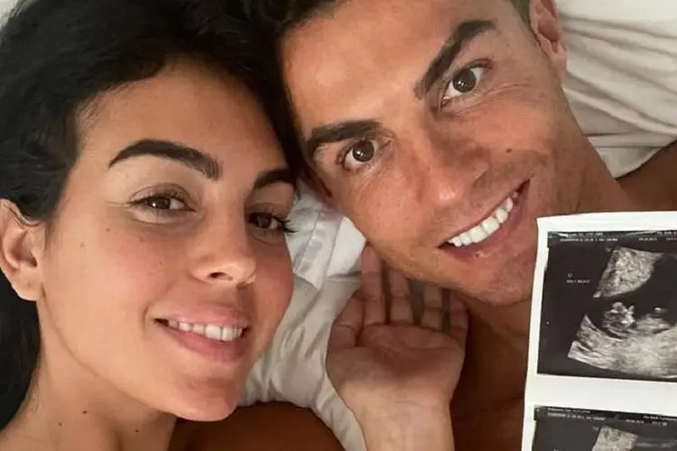Cristiano Ronaldo dan Georgina Rodriguez Pamer Foto USG di Instagram, Berharap Anak Kembar