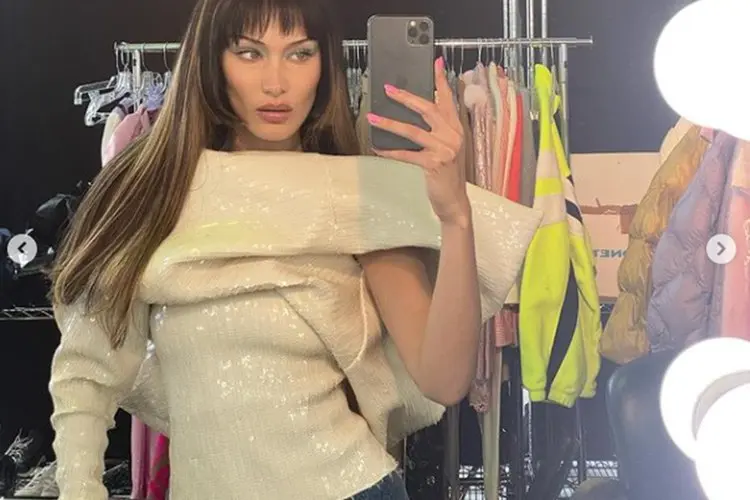 Bella Hadid Unggah Kutipan 'Work on Yourself' di Tengah Kabar Keretakan Hubungan Sang Kakak