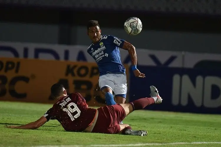 Persib vs Persipura Babak I 2-0: Wonderful Wander Luiz
