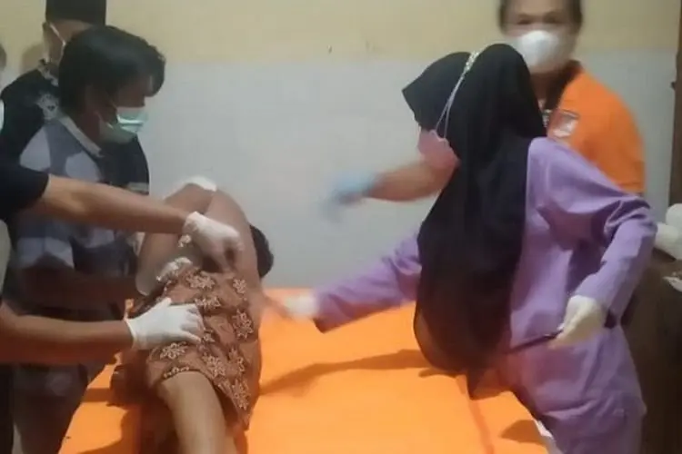 Innalillahi, Pria Ini Meregang Nyawa Usai Minum Obat Kuat...