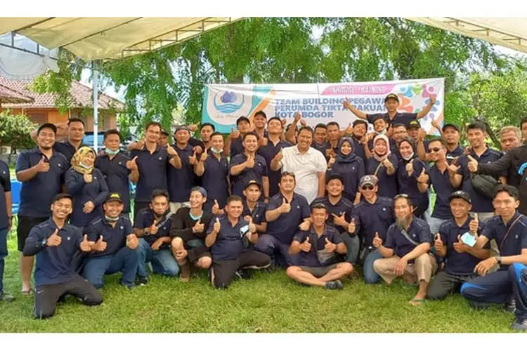 Tingkatkan Layanan dan Kinerja Perusahaan, Perumda Tirta Pakuan Kota Bogor Gelar Training Team Building
