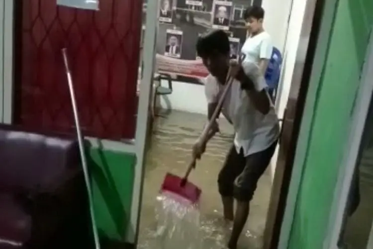 Puluhan Rumah dan Kantor Desa Citeureup Kebanjiran, Warga Kesal Pemkab Lambat Antisipasi