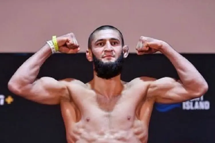 Khamzat Chimaev Petarung Gila, Legenda UFC Sarankan Kamaru Usman Menghindar Saja