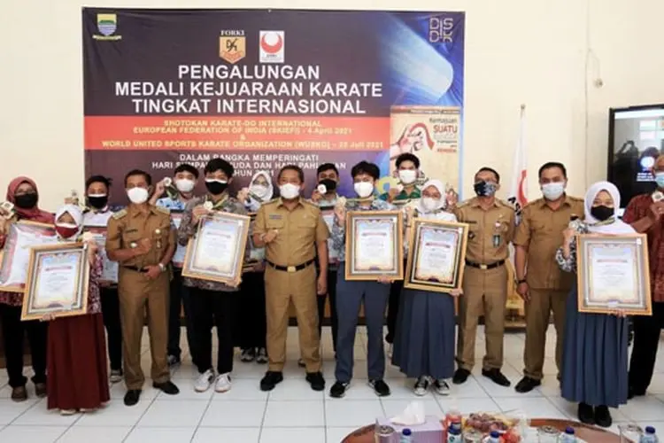 Karateka Kota Bandung Raih Prestasi Kejuaraan Virtual Internasional
