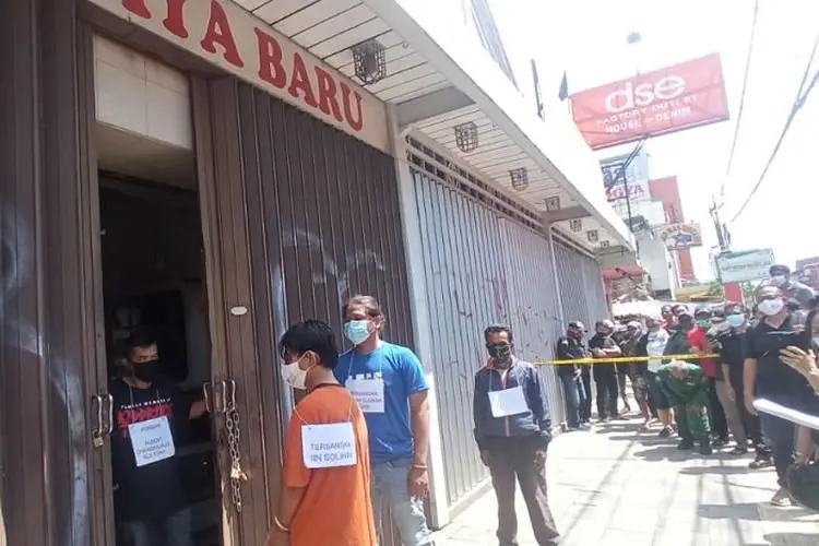 Total 47 Reka Adegan, Polsek Sumur Bandung Gelar Rekonstruksi Perampokan Toko Emas Gaya Baru
