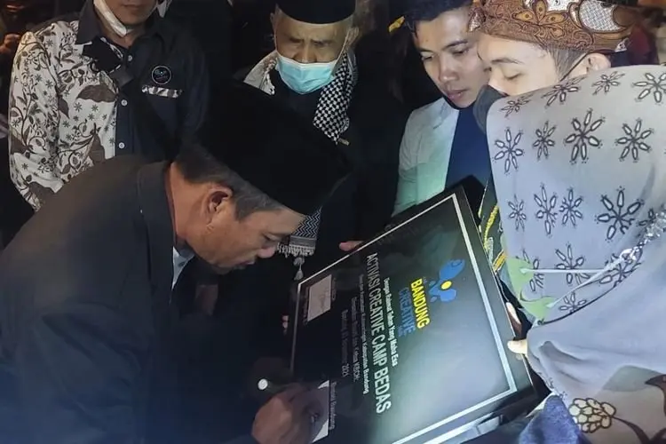 Bangkitkan Ekraf Bupati Bandung Dadang Supriatna Luncurkan Creative Camp Bedas