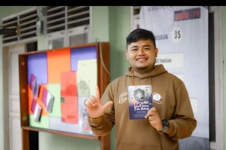 Hari Pahlawan 2021: Kisah Guru SMPN di Gununghalu Gaungkan Literasi tanpa Bantuan Pemerintah