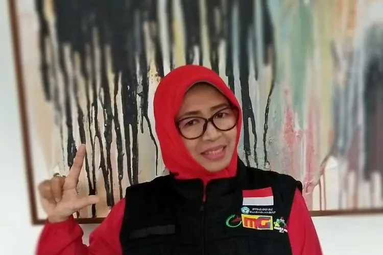 Hari Pahlawan 2021: Kisah Nani Sulyani, Kepsek Sekaligus Pejuang Literasi dari Saguling...