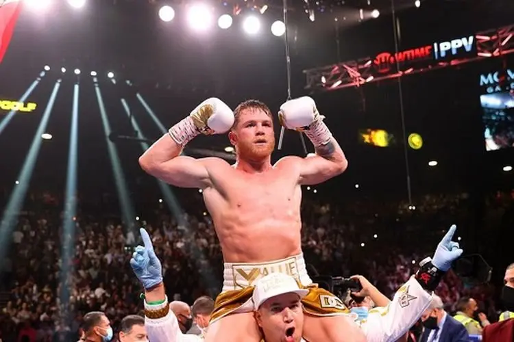 Saul Canelo Alvarez Ukir Sejarah Usai KO Caleb Plant, Manny Pacquiao Puji Setinggi Langit