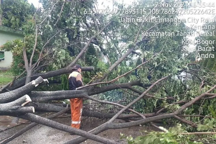 Kota Bogor Dikepung Bencana: Ada 23 Titik dari 5 Kecamatan, Dua Warga Tertimpa Longsor