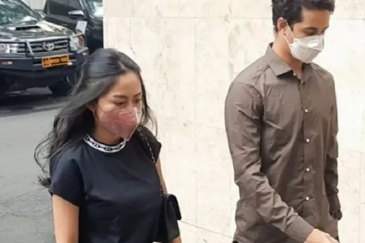 Jalani Pemeriksaan Sebagai Tersangka, Rachel Vennya Tak Banyak Bicara ke Awak Media