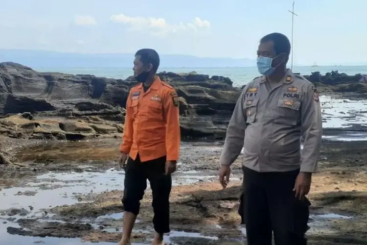 Wisatawan Cianjur Hilang DIterjang Gelombang saat Berenang di Pantai Karanghawu Sukabumi