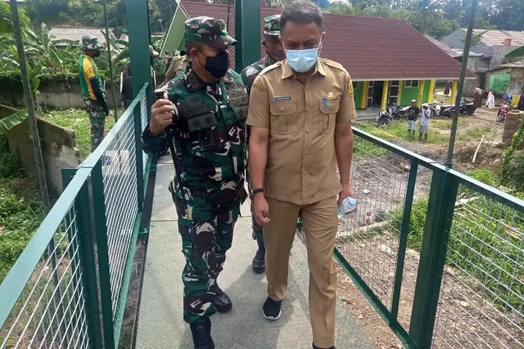 Mantap...Kostrad Bangun 11 Unit Jembatan Rawayan di Kabupaten Bogor