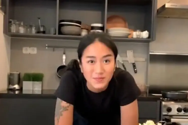 Chef Renatta Berstatus Muslim, Netizen Bingung Kok Makan Babi Panggang...