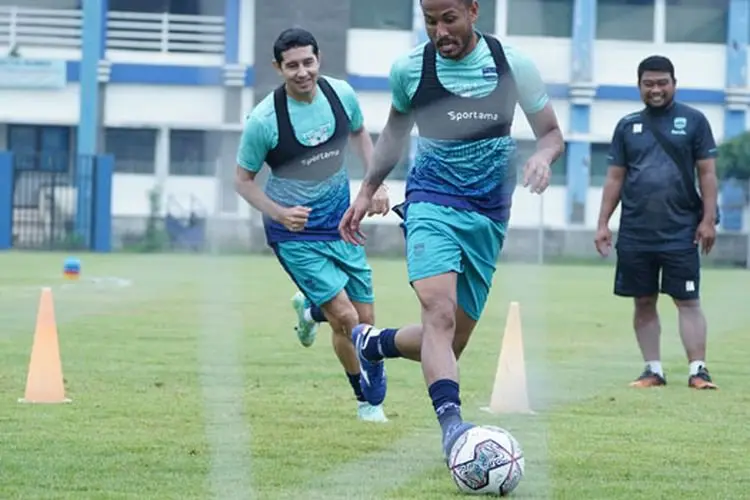 Persib Kembali Berlatih di Sidolig