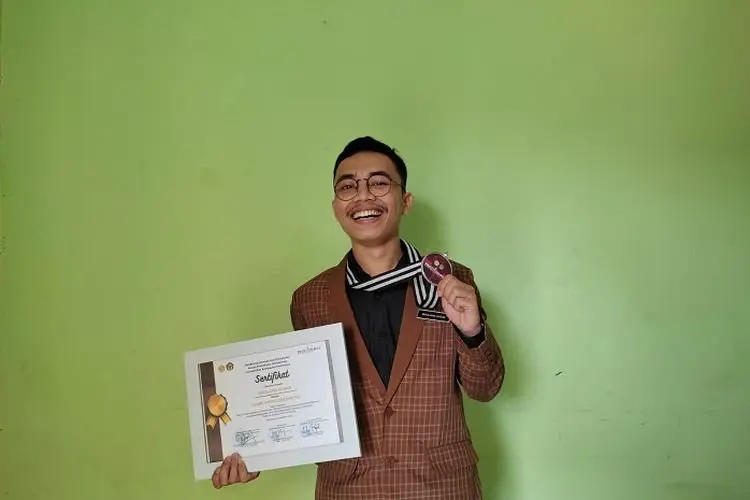 Sip... Mahasiswa UM Bandung Sabet Juara Dua Lomba Online Public Speaking Competetion