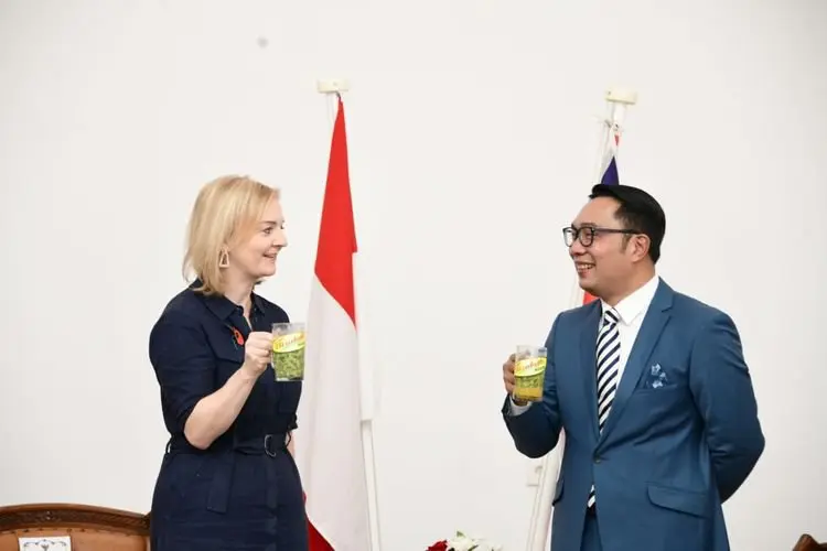 Diplomasi Cendol Warnai Kunjungan Kerja Menlu Inggris ke Kota Bogor