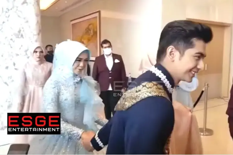 Gelar Resepsi, Penampilan Ria Ricis dan Teuku Ryan Ala Raja Ratu Kerajaan