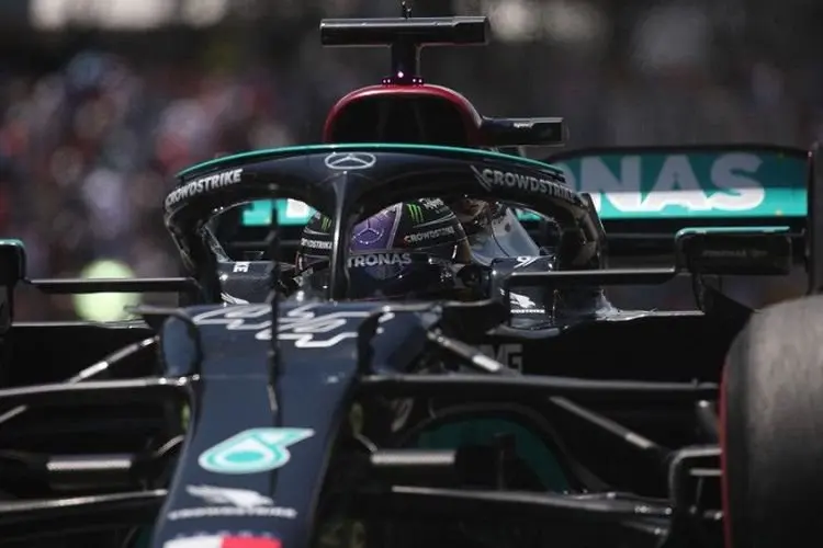 Terungkap! Penyebab Sayap Belakang Mobil Lewis Hamilton Gagal Inspeksi