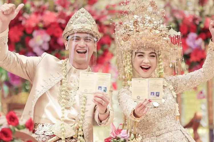 Sekasur Bareng Ria Ricis di Malam Pertama, Teuku Ryan: Kaget...