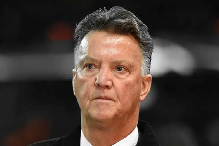 Jelang Belanda vs Norwegia, Louis van Gaal Cedera Pinggul Usai Jatuh dari Sepeda