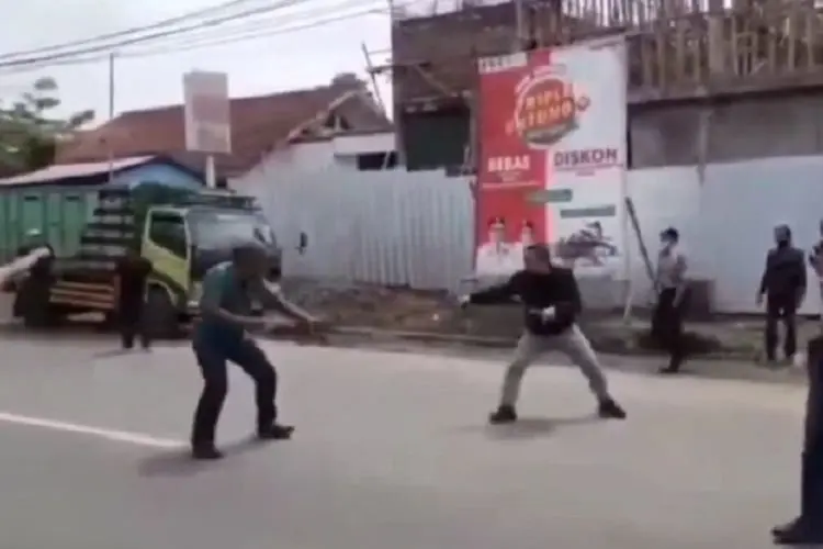 Golok vs Gergaji dalam Duel Berdarah di Tasikmalaya, Kedua Pelaku Diduga Atur Janji untuk Saling Tikam