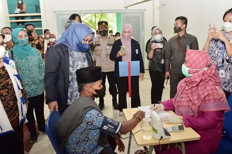 PPKM Masih Level 3, Ade Yasin Minta Masyarakatnya Sabar dan Tetap Laksanakan Prokes