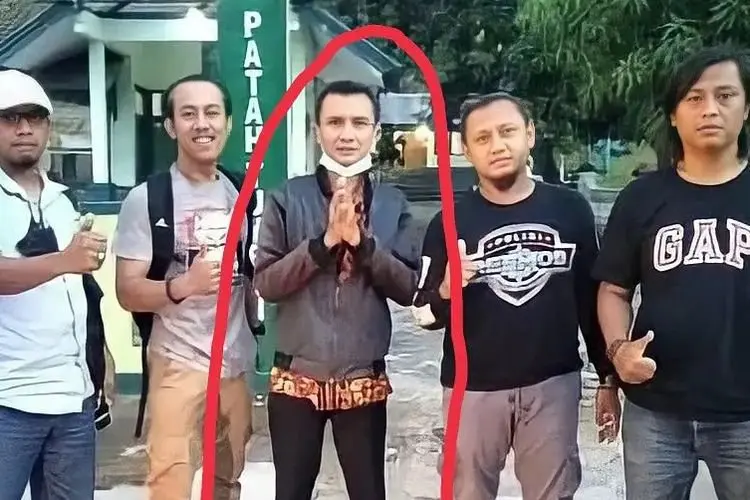 Yana Supriatna Ngeprank untuk Temui 'Selingkuhan', Begini Harapan sang Istri  Saat Berdoa di Cadas Pangeran