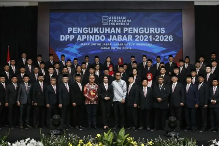 Usai Resmi Dikukuhkan, Ning Wahyu Astutik: Apindo Jabar akan Terus Bekerja dan Lebih Keras Bekerja