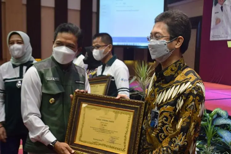 Gelar Masif Vaksinasi, PT Inti Diganjar Penghargaan Penanggulangan Covid-19