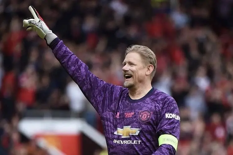 Man United Pecat 5 Pelatih Usai Sir Alex Pensiun, Peter Schemeichel: Saya Sungguh Sedih