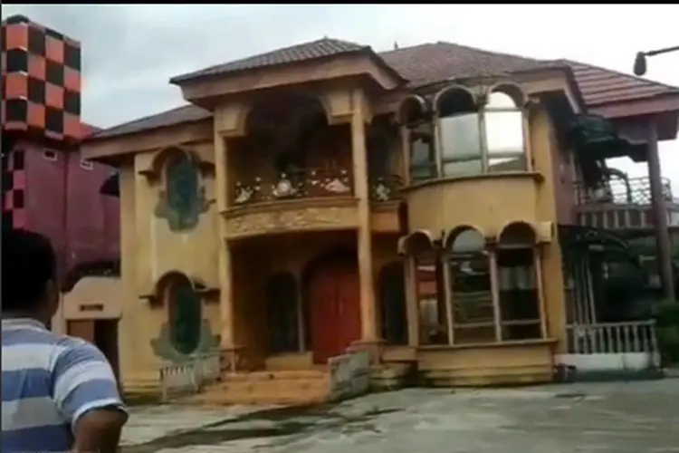 Detik-detik Rumah Mewah Ambruk di Banjarmasin, Keluarga Sempat Dengar Suara Misterius