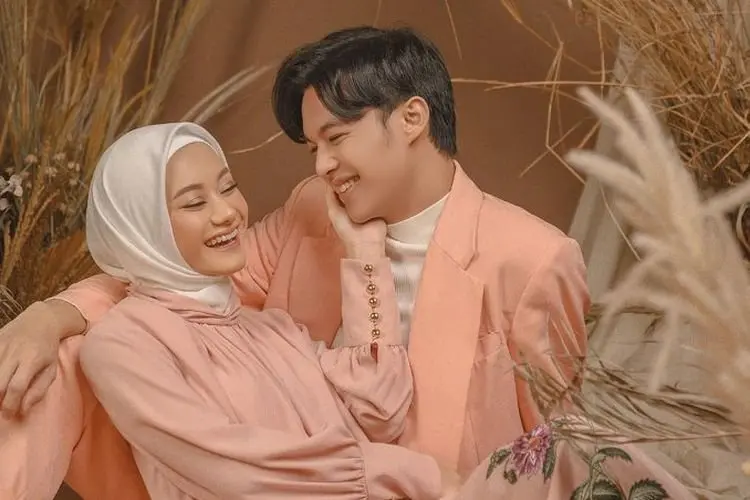 Rey Mbayang dan Dinda Hauw Mesra-mesraan di Dubai, Netizen Pada Gemes