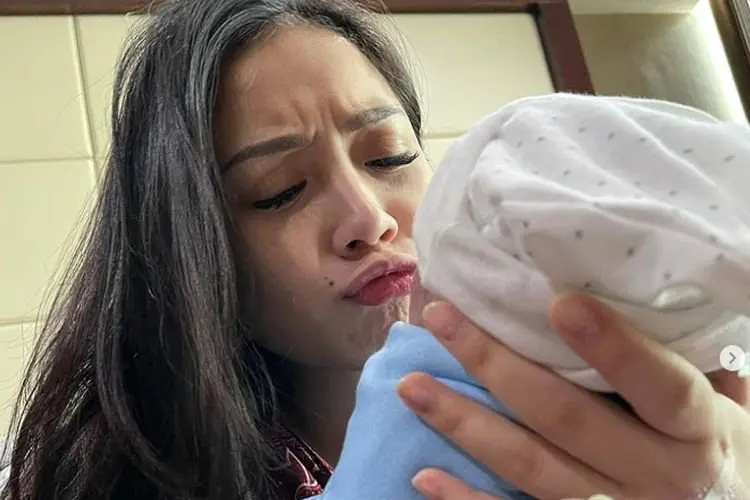 Nagita Slavina Melahirkan Anak Kedua, Ini Alasannya Pilih Lahiran Caesar