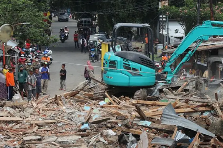 Daop 2 Bandung Tertibkan Aset Negara di Jalan Anyer Dalam