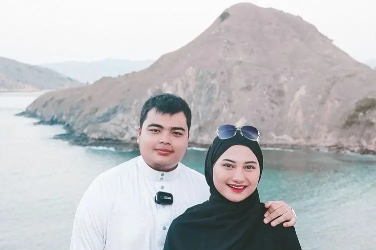 Muhammad Ameer Azzikra Dimakamkan di Samping Makam Almarhum Ustadz Arifin Ilham