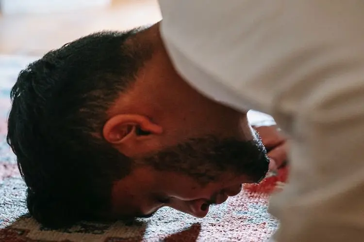 Doa di Akhir Sholat, Dahsyat Membuat Hidup Tenang tanpa Lilitan Utang
