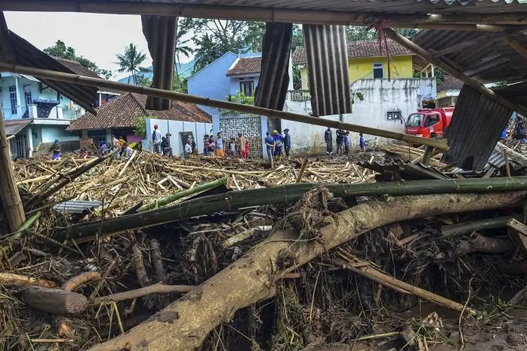 Yang Lain Duga Banjir Bandang Garut karena Alih Fungsi Lahan, Rudy Gunawan Bilang Bukan!