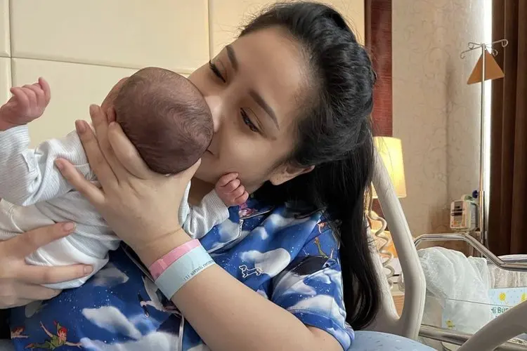 Sore Ini! Raffi Ahmad dan Nagita Slavina Bakal Ekspos dan Umumkan Nama Baby R