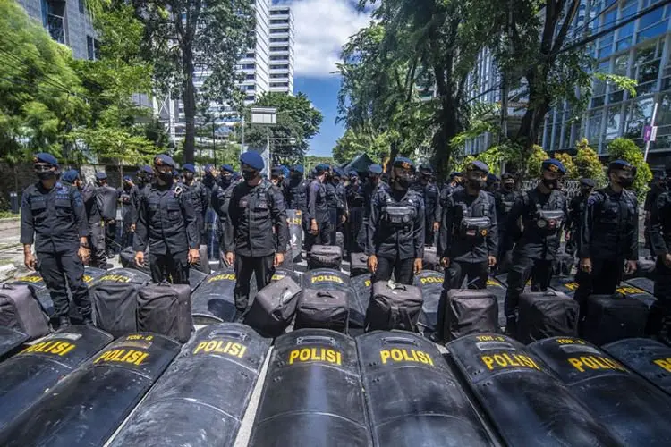 Khawatir Timbulkan Kemacetan, Massa Reuni 212 Dibubarkan Polisi 