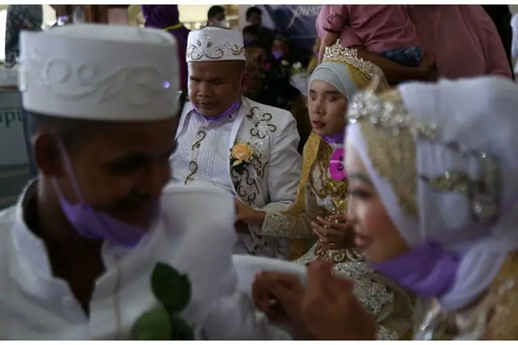 Foto: 13 Pasangan Mengikuti Nikah Massal Difabel