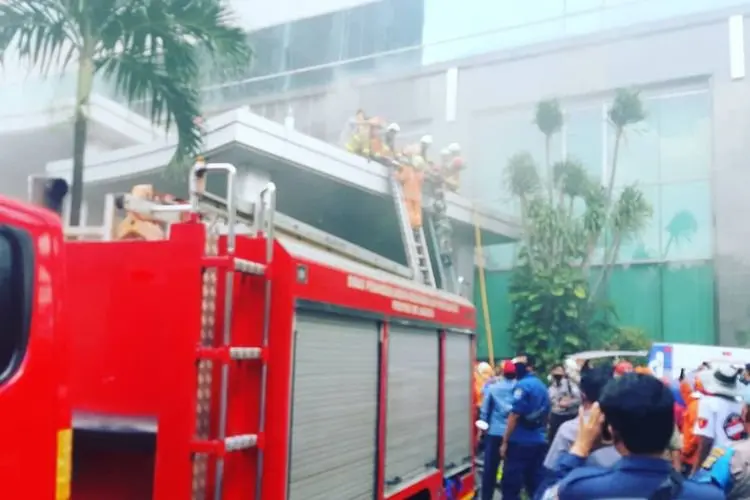 UPDATE! Kebakaran Gedung Cyber 1, Dua Orang Meninggal Dunia